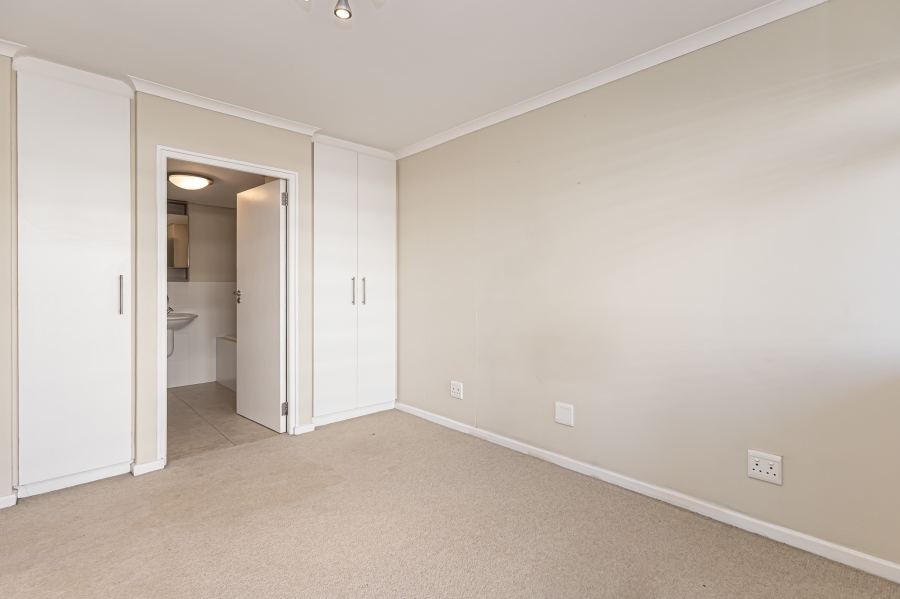 To Let 2 Bedroom Property for Rent in Sea Point Western Cape